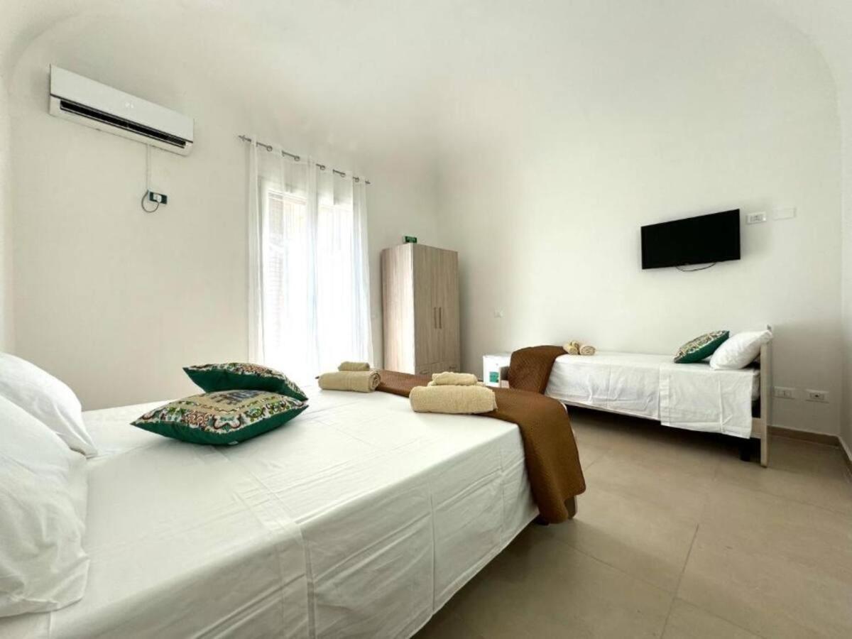 Casa Ferrante Hotel ชีนิซี ภายนอก รูปภาพ